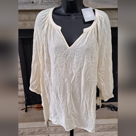 Aglow Tops - Aglow Maternity Size Large Beige V-neck 3/4 Sleeve Shirt NEW Lightweight